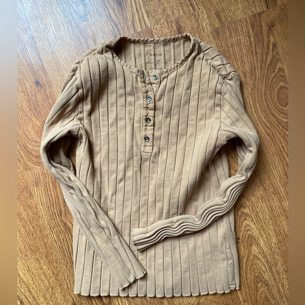 GUC Play Up tee size 8